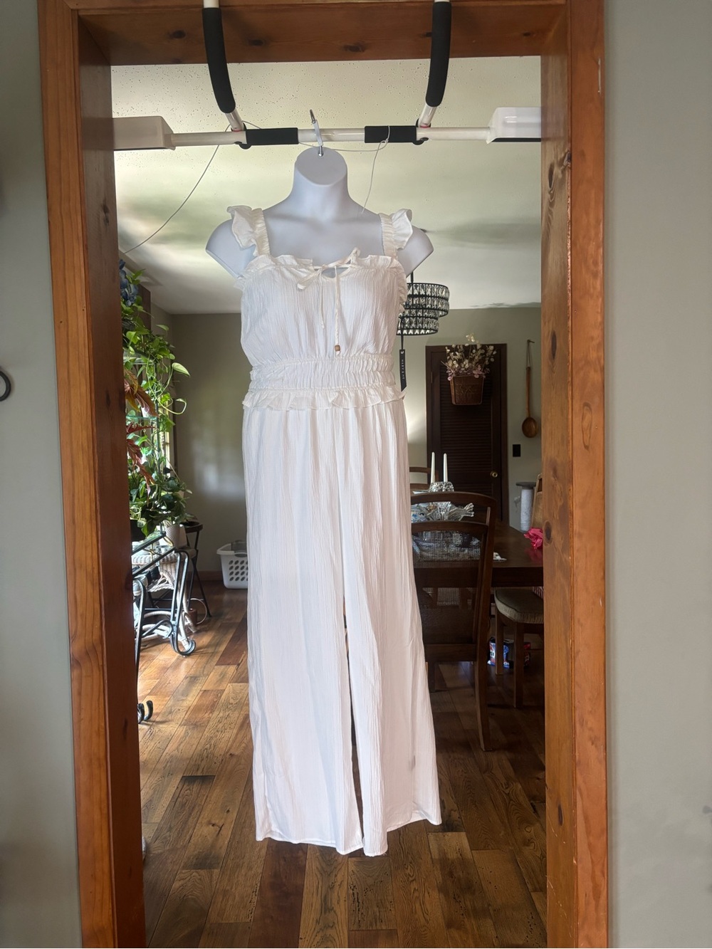 NWT Mary & Mo Women's White Smocked Waist Sleeveless Jumpsuit Size L